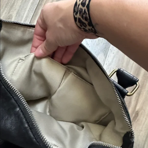 American Leather Crossbody Bag - Picture 7 of 7